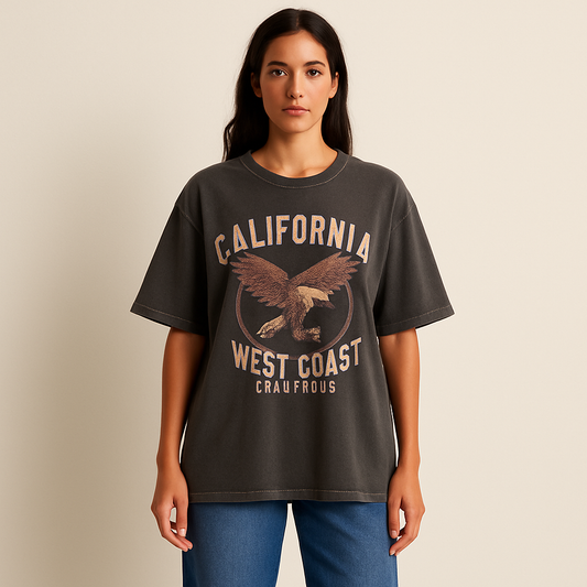 Camiseta oversize negra con estampado vintage